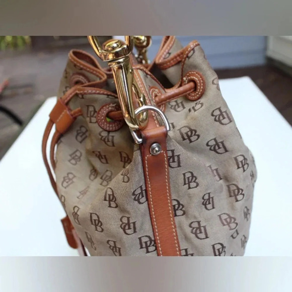 Vintage Dooney & Bourke drawstring bag - Picture 15 of 16